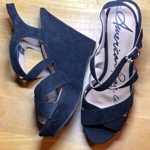 NEW American Rag Cie 8M Black Wedge Faux Suede
